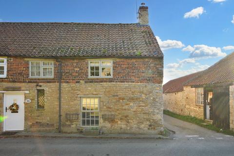 High Street, Little Bytham, Grantham... 2 bed cottage for sale