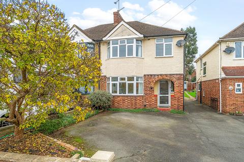 King Georges Drive, New Haw, KT15 3 bed semi