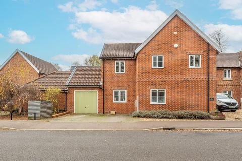 Oak Meadow, Shipdham, IP25 4 bed detached house for sale