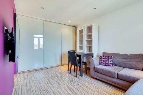 Windsor Road, London, W5 1 bed flat for sale