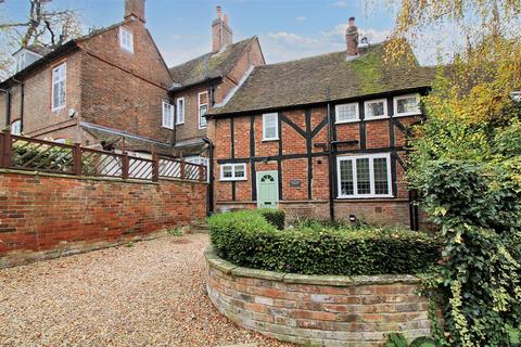 Parsons Fee, Aylesbury 2 bed house for sale