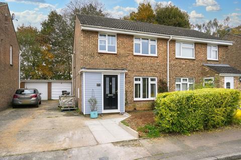 Betsham Road, Maidstone, ME15 3 bed semi