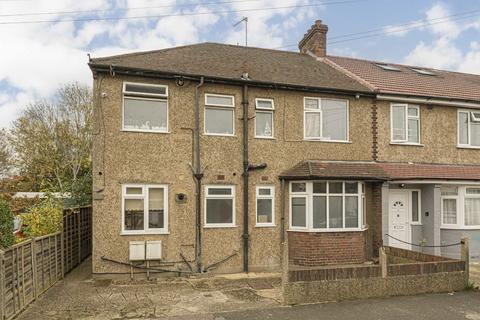 Fruen Road, Feltham TW14 2 bed maisonette for sale