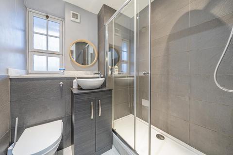 Tyers Street, Kennington, London, SE11 2 bed flat for sale