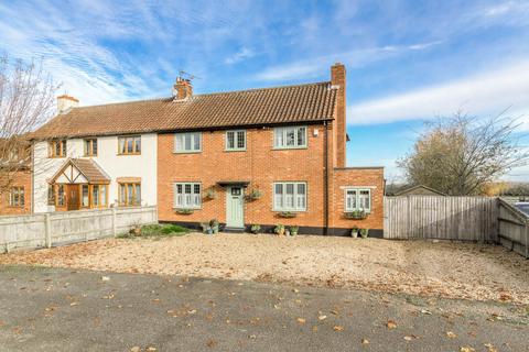 Chase Farm Cottages, Milton Keynes MK17 4 bed semi