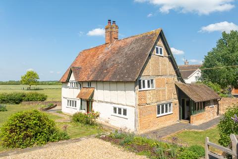 Hulcott, Aylesbury, Buckinghamshire... 4 bed detached house for sale