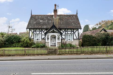 Eridge Road, Eridge Green, Tunbridge... 2 bed detached house for sale