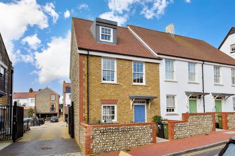 High Street, Portslade, East Sussex 3 bed end of terrace house for sale