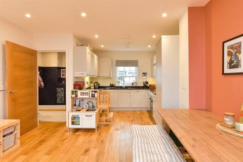High Street, Portslade, East Sussex 3 bed end of terrace house for sale