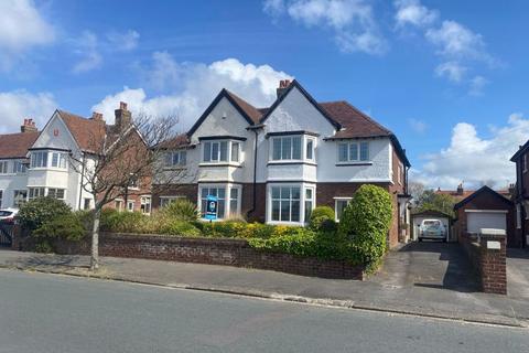 Caryl Road, Lytham St. Annes FY8 3 bed semi