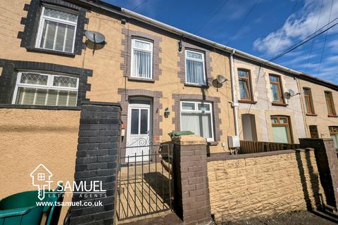 Oakland Street, Mountain Ash 2 bed terraced house for sale
