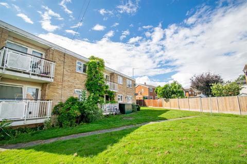 The Leys, Bedford MK45 2 bed apartment for sale