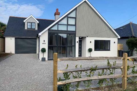 Croft Lane, Hayling Island 4 bed detached house for sale