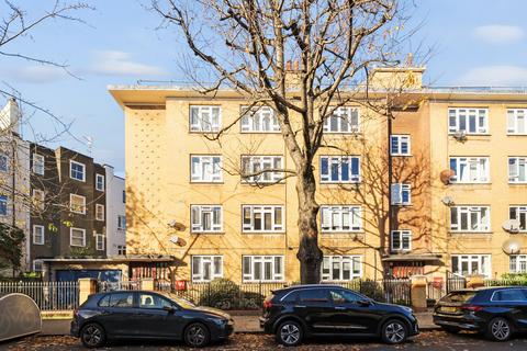 Blenheim Crescent, London, W11 2 bed apartment for sale