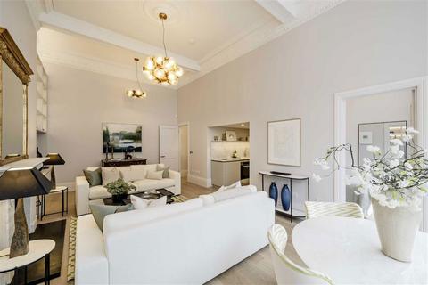 Pont Street, London SW1X 2 bed flat for sale