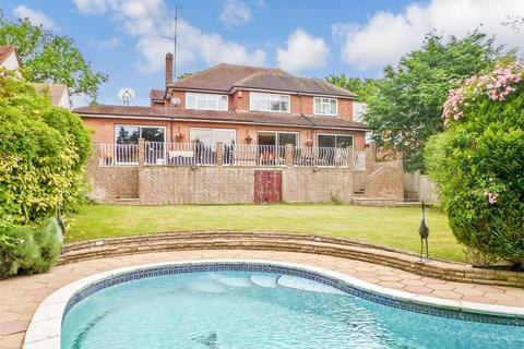 Stradbroke Drive, Chigwell, Essex 4 bed detached house for sale