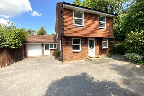 Grenehurst Way, Petersfield, Hampshire 4 bed detached house for sale