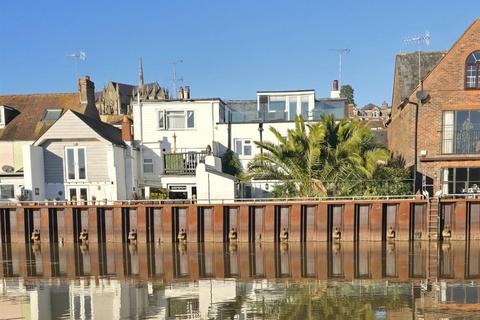 21 River Road, Arundel 4 bed house for sale