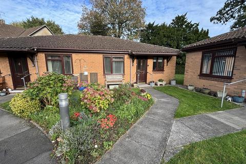 Clift House, Chippenham SN15 2 bed bungalow for sale
