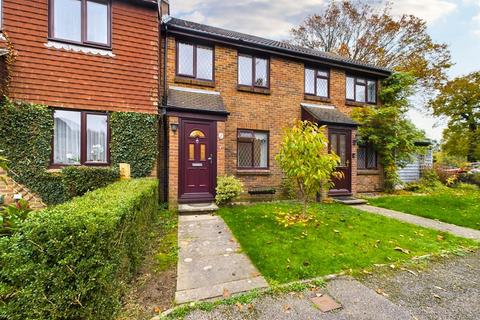 Windmill Court, Crawley RH10 2 bed terraced house for sale