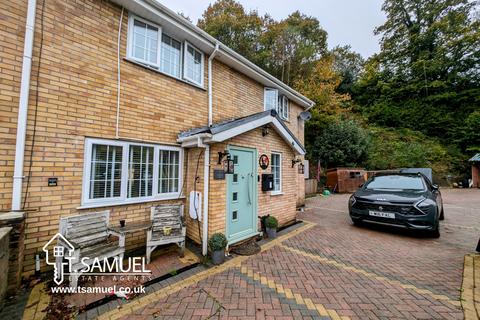 Windsor Court, Ynysybwl 4 bed end of terrace house for sale