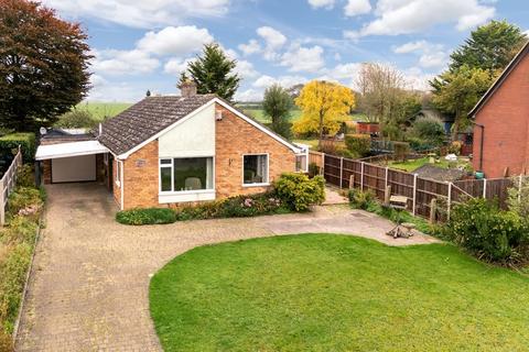 Bressingham 2 bed detached bungalow for sale