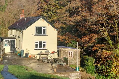 Cynwyl Road, Carmarthen, SA33 2 bed detached house for sale