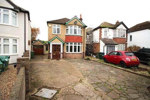 Ashview Gardens, Ashford TW15 3 bed detached house for sale