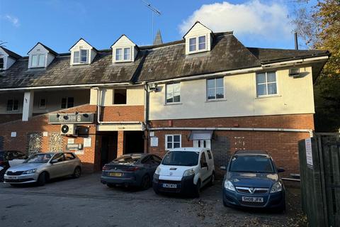 Castle Walk, Stansted CM24 1 bed apartment for sale