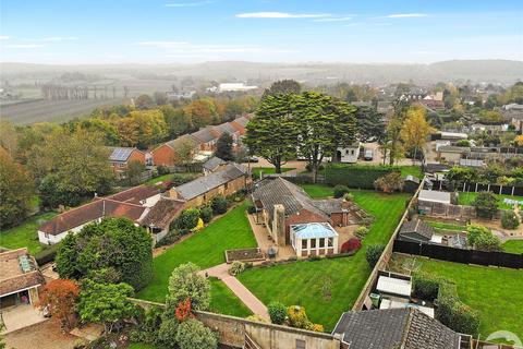 Hollywood Lane, Wainscott, Rochester... 2 bed bungalow for sale