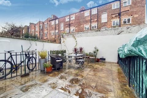 Hermit Street, Clerkenwell, London, EC1V 2 bed flat for sale