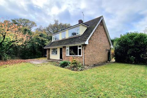 Tom Tit Lane, Woodham Mortimer 3 bed chalet for sale