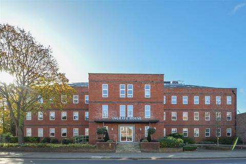 8 Ingrave Road, Brentwood 1 bed apartment for sale