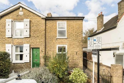 New Road, Brentford TW8 3 bed house for sale