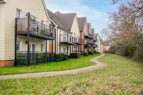 Leaf Hill Drive, Romford RM3 1 bed flat for sale