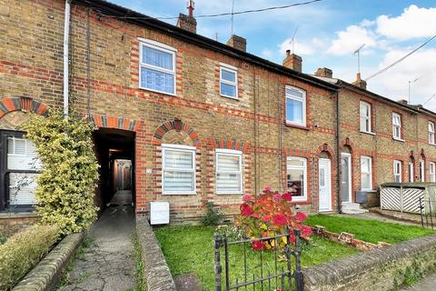 Kings Road, Halstead, CO9 3 bed terraced house for sale