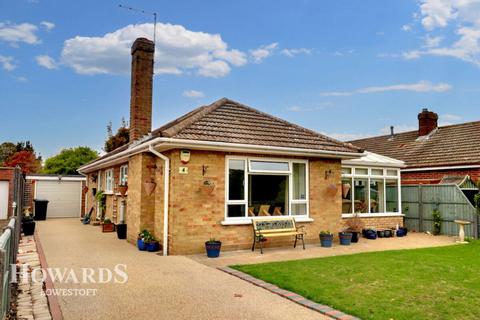 Mills Drive, Corton 3 bed detached bungalow for sale