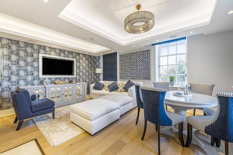 Richmond Hill, Richmond Hill... 3 bed flat for sale