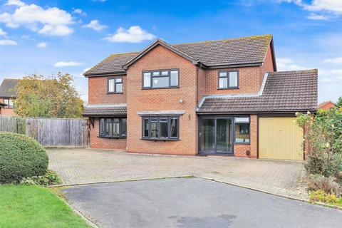 Bristol Way, Wellesbourne 5 bed detached house for sale