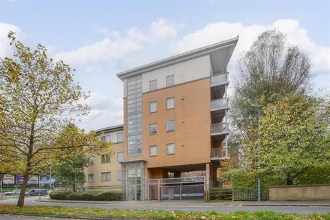 Ryemead Boulevard, High Wycombe HP11 2 bed apartment for sale