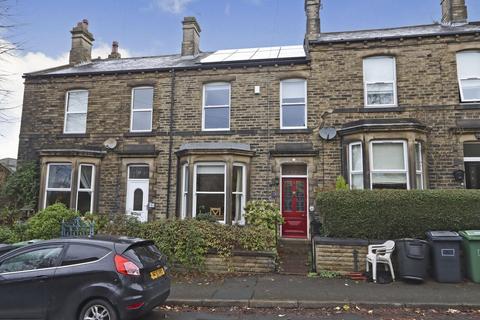 Sunnyside, Heckmondwike WF16 4 bed terraced house for sale