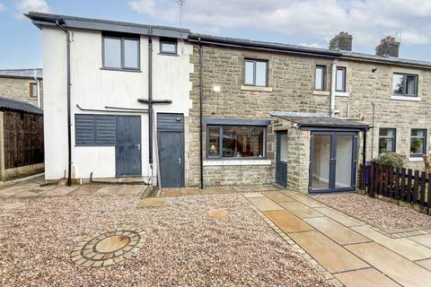 Heathfield Avenue, Stacksteads, Bacup 4 bed semi