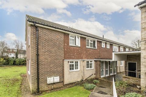 Copley Road, Stanmore HA7 2 bed flat for sale