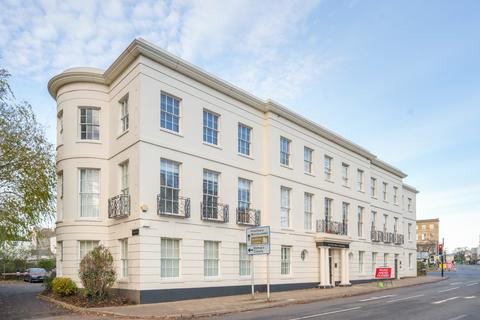 College Road, Gloucestershire GL53 2 bed apartment for sale