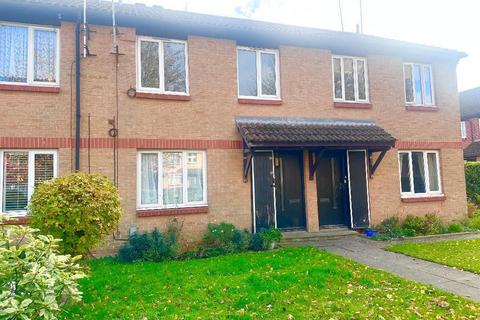 Taylor Close, Orpington, Kent, BR6 9UH 1 bed flat for sale