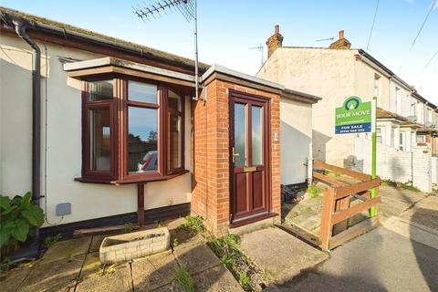 Main Road, Kent ME11 1 bed bungalow for sale