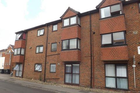 Waterloo Road, Havant PO9 2 bed flat for sale