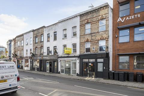 Andover Road, Winchester, Hampshire 3 bed duplex for sale