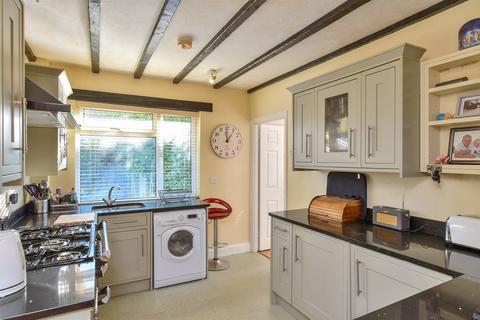 Baywood Gardens, Woodingdean... 3 bed chalet for sale