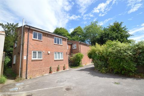 Lion Lane, Haslemere, Surrey, GU27 1 bed apartment for sale